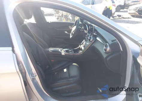 2016 Mercedes-Benz C 300 из США, поврежденный, VIN 55SWF4JB6GU150463